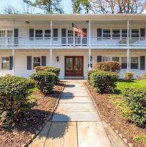 Southern-Style Home With Luxe Kitchen 15 Min To Dc! Arlington Exterior photo