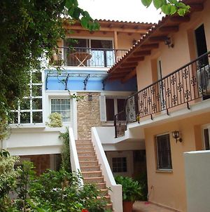 Relax In Aegina Town Apartments Exterior photo