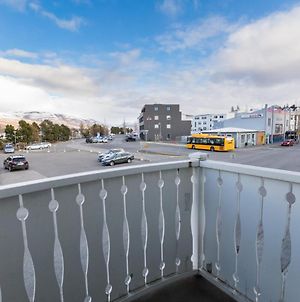 Strandgata 9 - Two Bedroom Apartment Akureyri Exterior photo