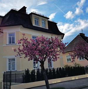 Wohnen In Jugendstilvilla Im Herzen Von Klagenfurt Klagenfurt am Woerthersee Exterior photo