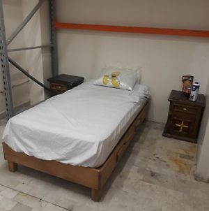 Bedroom Cuarto Independiente Planta Baja Mexico City Exterior photo