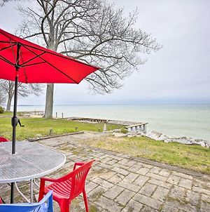 Seasonal Lakefront Tawas City Home With Grill! Exterior photo