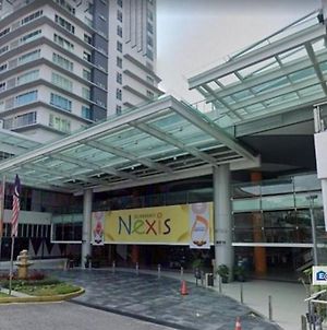 2 Rooms Nexis, Kota Damansara Petaling Jaya Exterior photo