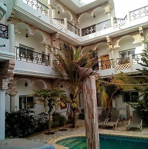 Hotel Paradialaw Dakar Exterior photo
