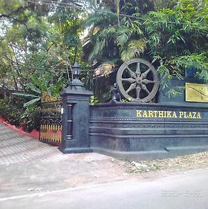 Karthika Plaza Resort Varkala Exterior photo