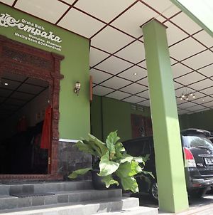 Cempaka Inn Syariah Surakarta  Exterior photo