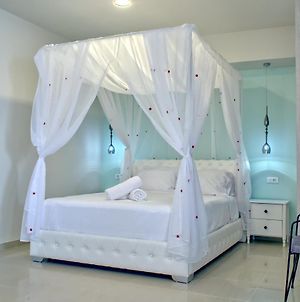 Epipleon Luxury Suites -101- Δωμάτιο 45Τμ Με Βεράντα 30Τμ Μπροστά Στη Θάλασσα Nafpaktos Exterior photo