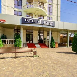 Hotel Vision Krasnodar Exterior photo