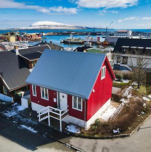Luxurious House In Downtown Torshavn Villa Exterior photo