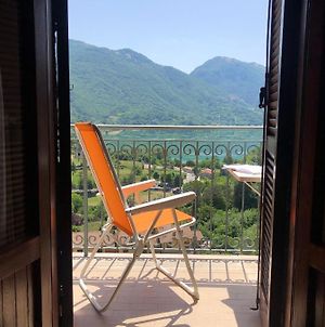 Stanza Con Terrazzo Vista Lago - Lake View Room With Terrace Castel di Tora Exterior photo