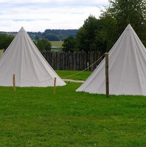 Campingzelte Im Geschichtspark Barnau-Tachov Exterior photo