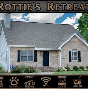 Rotties' Retreat Home Pigeon Forge Exterior photo