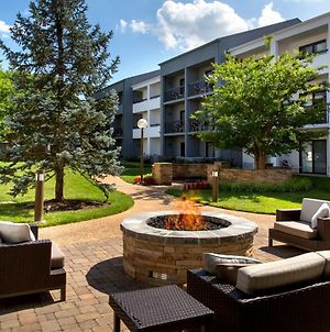 Courtyard By Marriott Dulles Airport Herndon/Reston Hotel Exterior photo