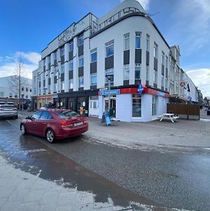 Townhall Square Apartment Akureyri Exterior photo