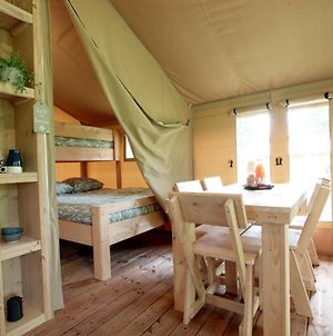 Tente Safari Lodge Ferme Carrique Tardets-Sorholus Exterior photo