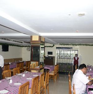 Townhouse 1264 Udayee International Hotel Tirupati Exterior photo