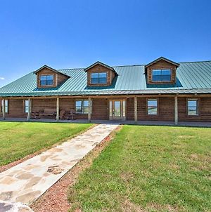 11-Acre Log Cabin With Jungle Gym And Sand Volleyball Villa Krum Exterior photo