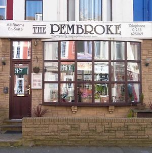 Pembroke Private Hotel Blackpool Exterior photo