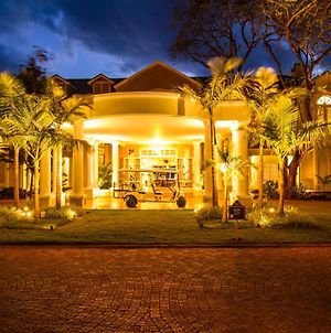 Hemingways Nairobi Hotel Exterior photo