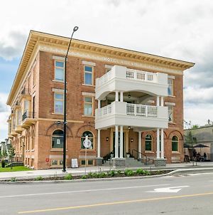 Luxury Rideau Apartments By Globalstay Smiths Falls Exterior photo