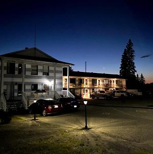 Frontiersman Motel Latchford Exterior photo