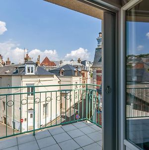 Nice Flat With Balcony - Trouville - Welkeys Exterior photo