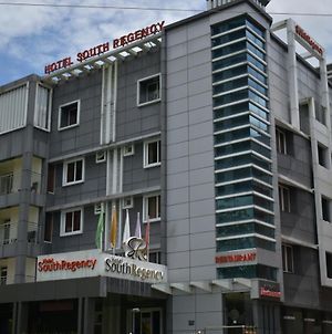 Hotel South Regency, Ernakulam Kochi Exterior photo