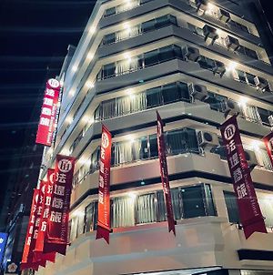 Felicity Business Hotel Taichung Exterior photo