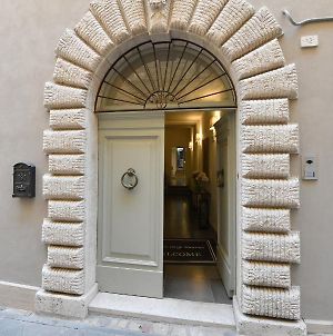 Palazzo Degli Stemmi Bed & Breakfast Todi Exterior photo