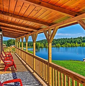 Cozy Lakefront Cabin With On-Site Waterfall And Hiking Villa Sloans Crossing Exterior photo