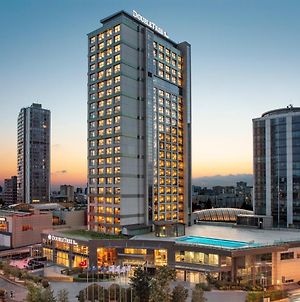 Doubletree By Hilton Istanbul Atasehir Hotel & Conference Centre Exterior photo