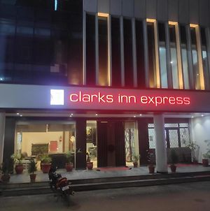 Clarks Inn Express, Jammu Exterior photo