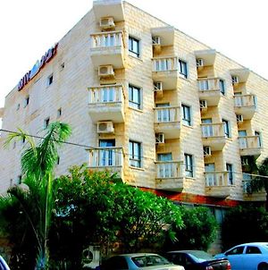 Aviv Holiday Flat Hotel Tiberias Exterior photo