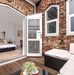 Locket Studio - Cosy Apartment With Balcony York Exterior photo