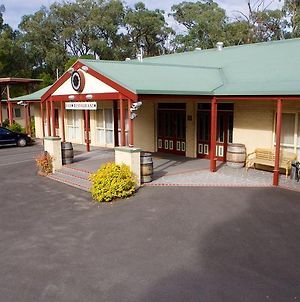Sanctuary House Resort Motel Healesville Exterior photo