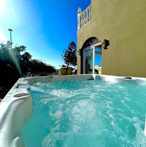 Luxury Front Line Villa In El Medano With Jacuzzi Exterior photo