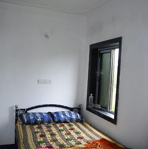 Bosan Mata Guesthouse And Bhojanalay Gudali Exterior photo