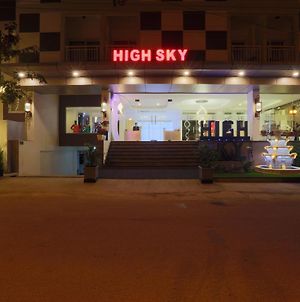 High Sky - A Boutique Hotel Bangalore Exterior photo