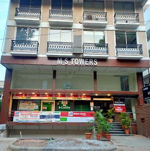 Omatra Infantry Road Hotel Bangalore Exterior photo