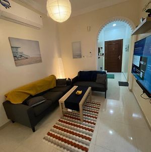 Family Two Bedroom Apartment With Free Parking And Free Wi-Fi Jeddah Exterior photo
