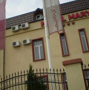 Hotel Maryo Ploiesti Exterior photo