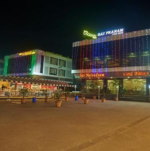 G-Square Hotel Shirdi Exterior photo