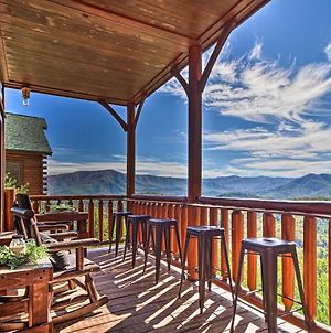 Tranquil Altitude Cabin With Deck And Hot Tub! Villa Sevierville Exterior photo
