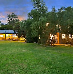 Chez Vous French Cottage - Pokolbin Hunter Valley! Exterior photo