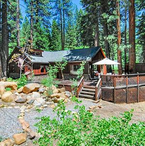 Tahoe Vista Cabin With Deck 1 Mile To The Beach! Exterior photo