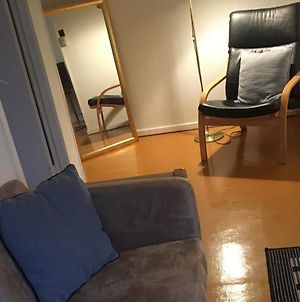 Roligt Centralt Beliggende Lejlighed I Torshavn Apartment Exterior photo