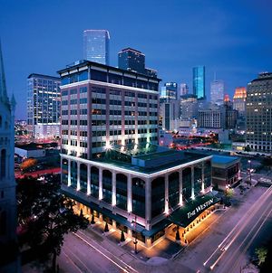 The Westin Houston Downtown Hotel Exterior photo