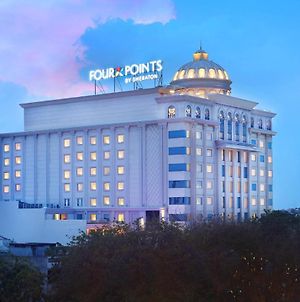 Four Points By Sheraton Medan Hotel Exterior photo