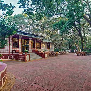 Treebo Trend Shalimar In The Forest Matheran Exterior photo
