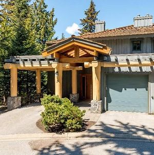 Taluswood #3 By Mc Luxury Rentals Whistler Exterior photo